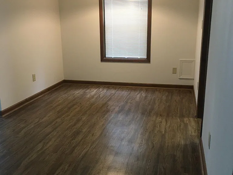 living room/dining area