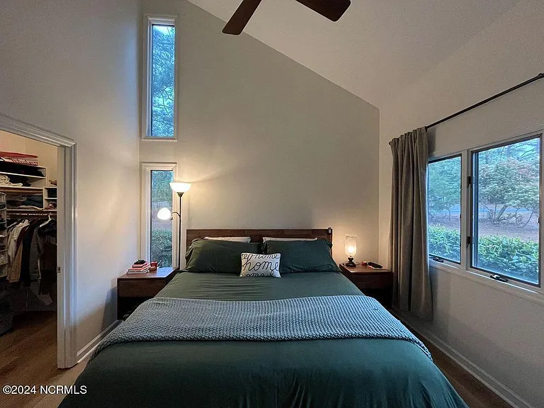 220 Drumar Ct — Photo 24