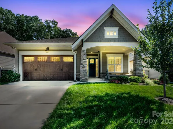 1335 Stonecroft Ln NW, Concord, NC 28027