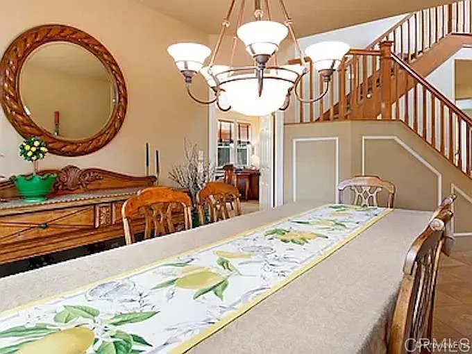 4 bed, 2750 sqft, $7,500 — Photo 4