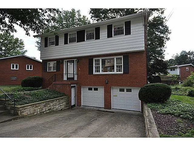 360 Cavan Dr photo 1