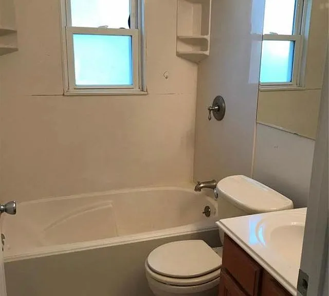 3982 Hawthorn Dr — Photo 10