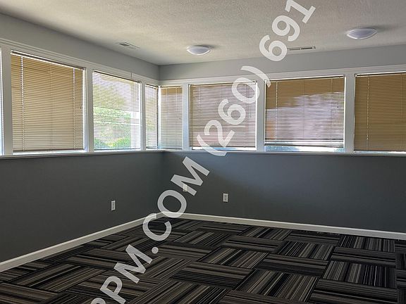 3rd image of 4915 Illinois Rd