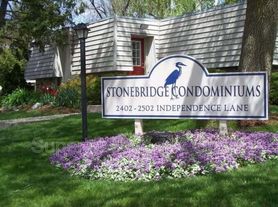 2404 Independence Ln