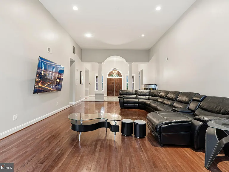 13305 Old Fort Rd — Photo 10