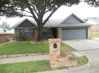 6528 Alta Vista Dr, Watauga, TX 76148