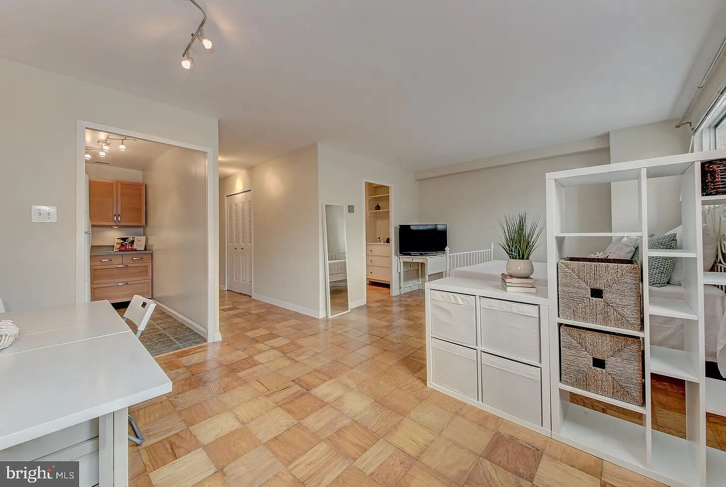 2829 Connecticut Ave NW — Photo 2