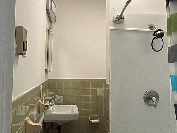 4th image of 31-33 1st Ave #6