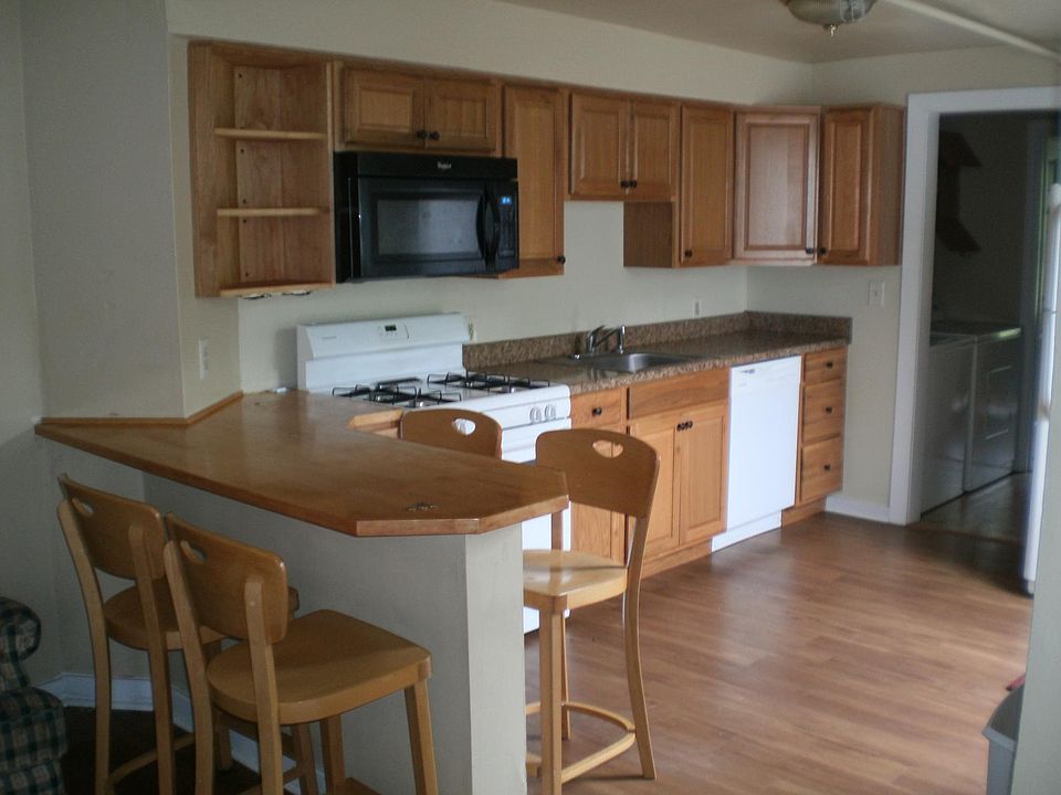 2nd image of 57 New London Ave