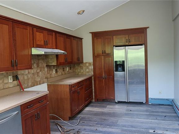 3rd image of 217 Pine Island Tpke