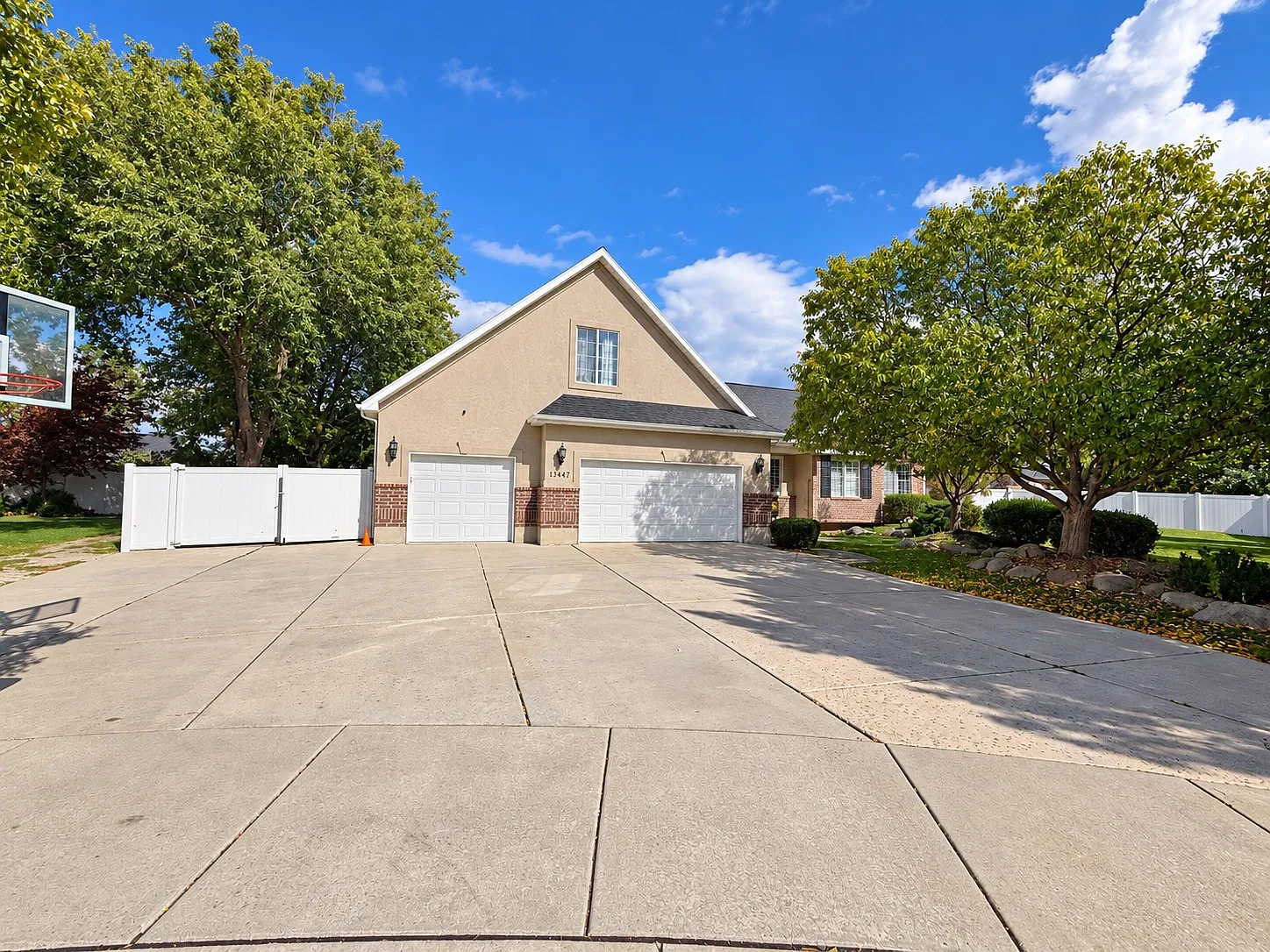 3 bed, 1700 sqft, $1,850 — Photo 3