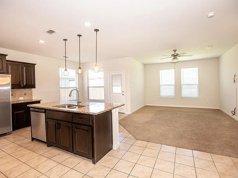 9524 Blaine Dr — Photo 5