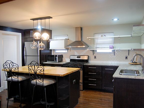 4th image of 1921 S Allport St