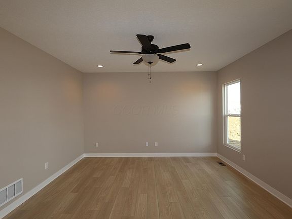 3rd image of 1609 Kenneth Dr