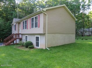 107 John Ln, Shohola, PA 18458