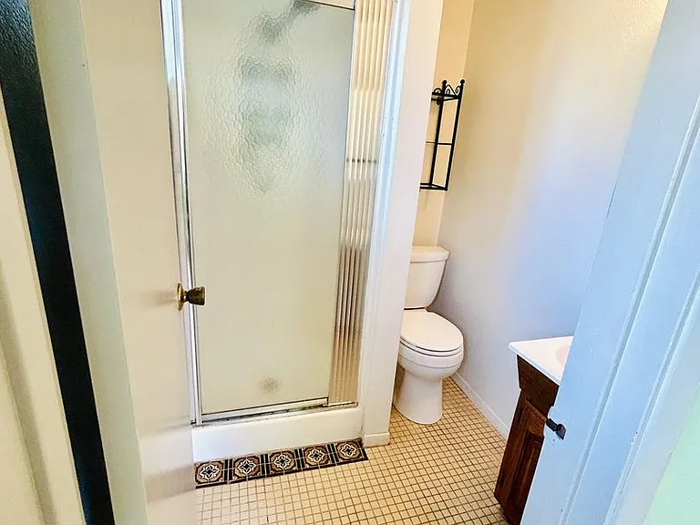 427 Palomar Ave — Photo 9