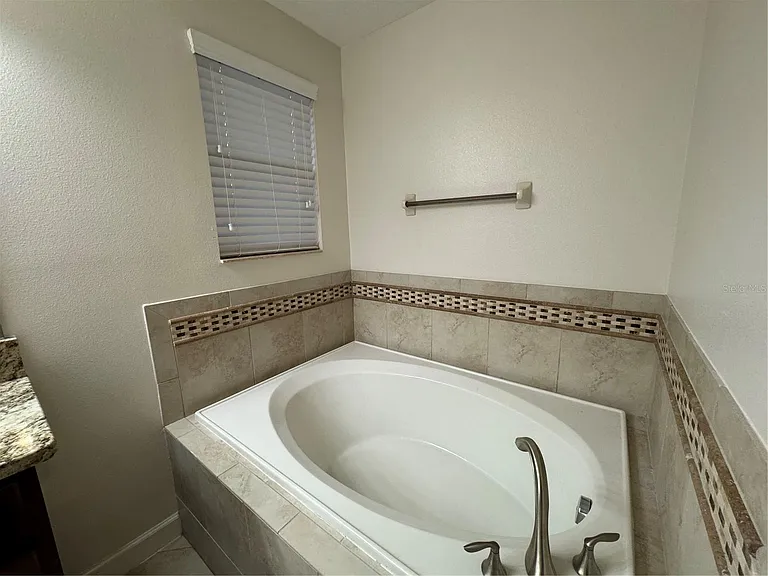11523 Peru Springs Pl — Photo 31