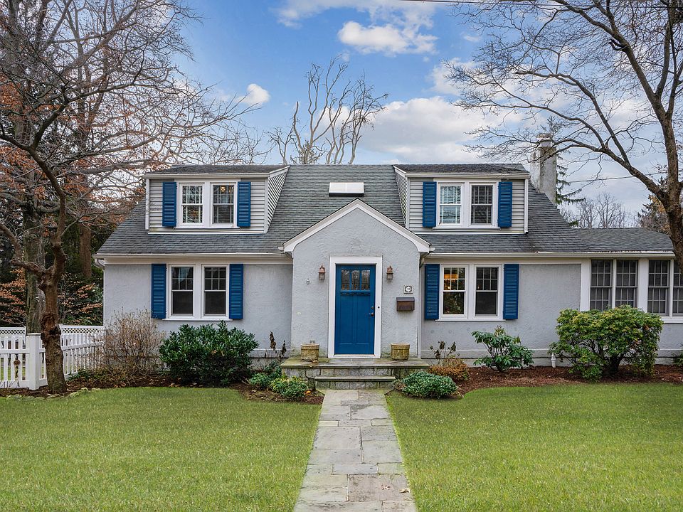 1st image of 39 Coolidge St