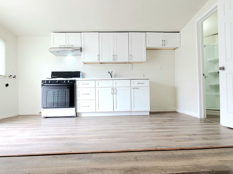 1st image of 2311 El Paseo St #2