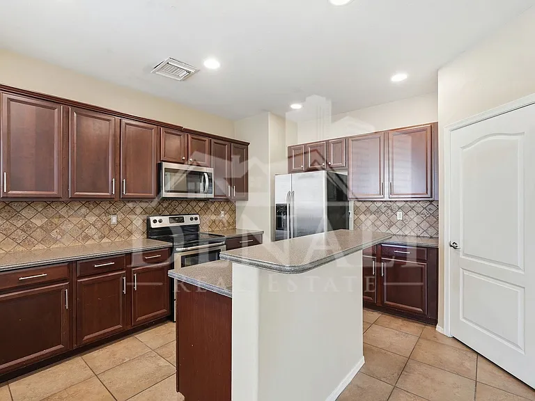 3576 W Goshen Dr — Photo 7