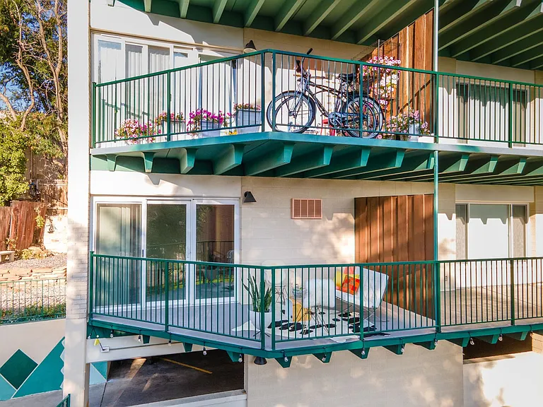 Valli Hi Apartments — Photo 26