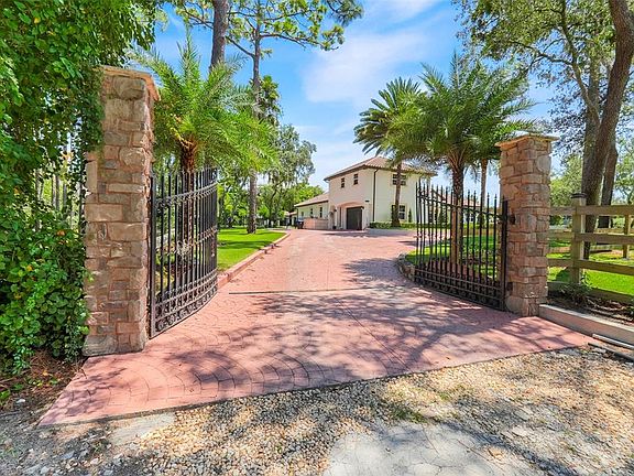 2nd image of 4943 N APOPKA VINELAND ROAD