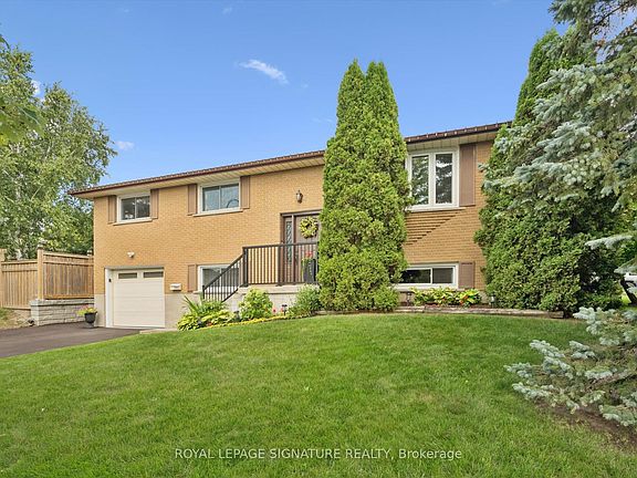 3rd image of 590 Fern Rd