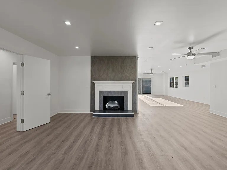 6051 Teesdale Ave — Photo 18