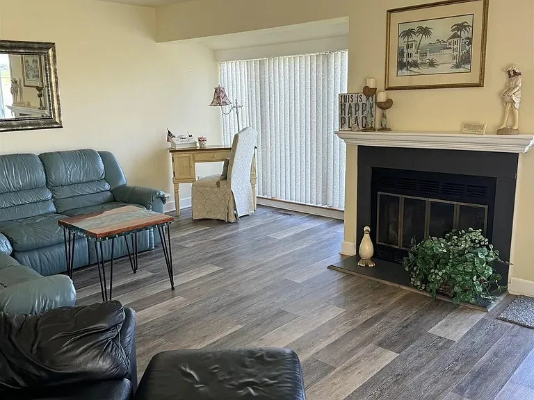 117 Folger Ct — Photo 3
