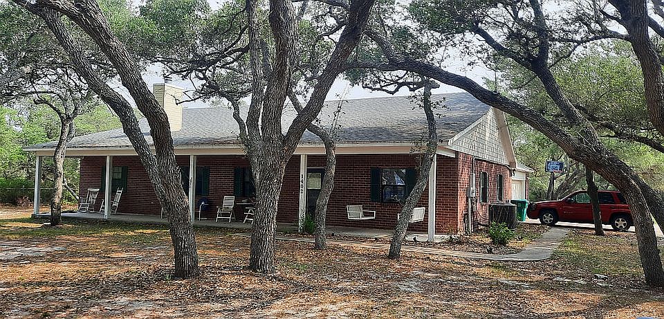 1st image of 1402 W Johnson Ave