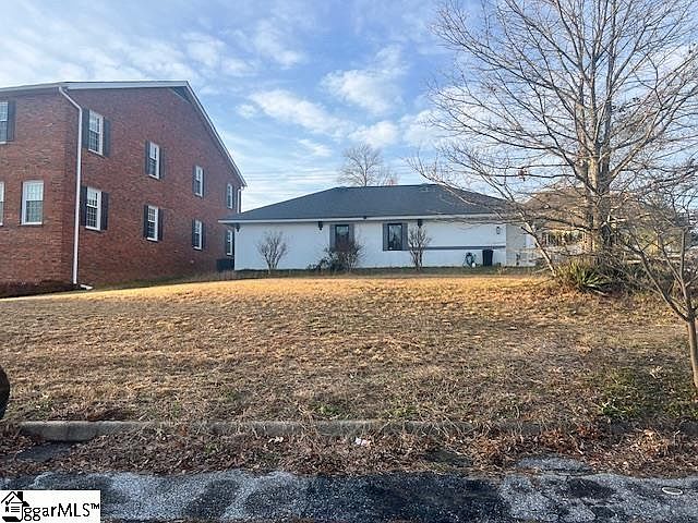 1st image of 54 Pointe Circle