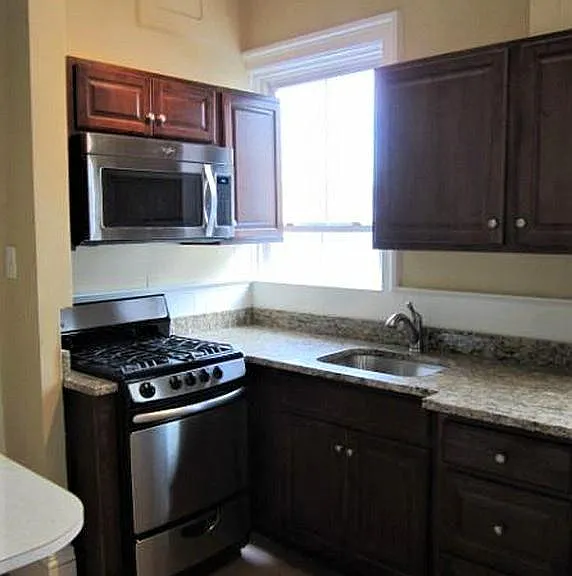 184 Bowen St #2 — Photo 3