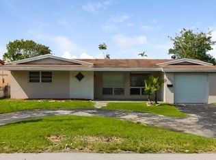 3916 E Shore Rd, Miramar, FL 33023