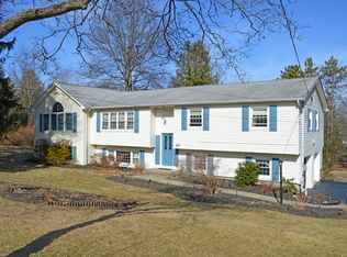 20 Dale Rd, Airmont, NY 10952