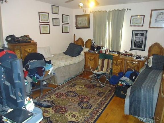 5th image of 2 Shelley Ave