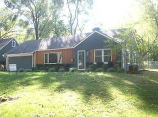 2327 W 78th St, Prairie Village, KS 66208
