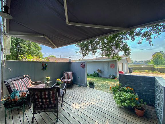 3rd image of 1609 Avenue K