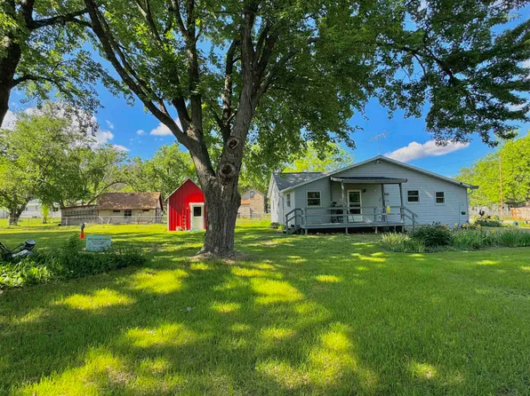 175 Arnold St, Berlin, WI 54923