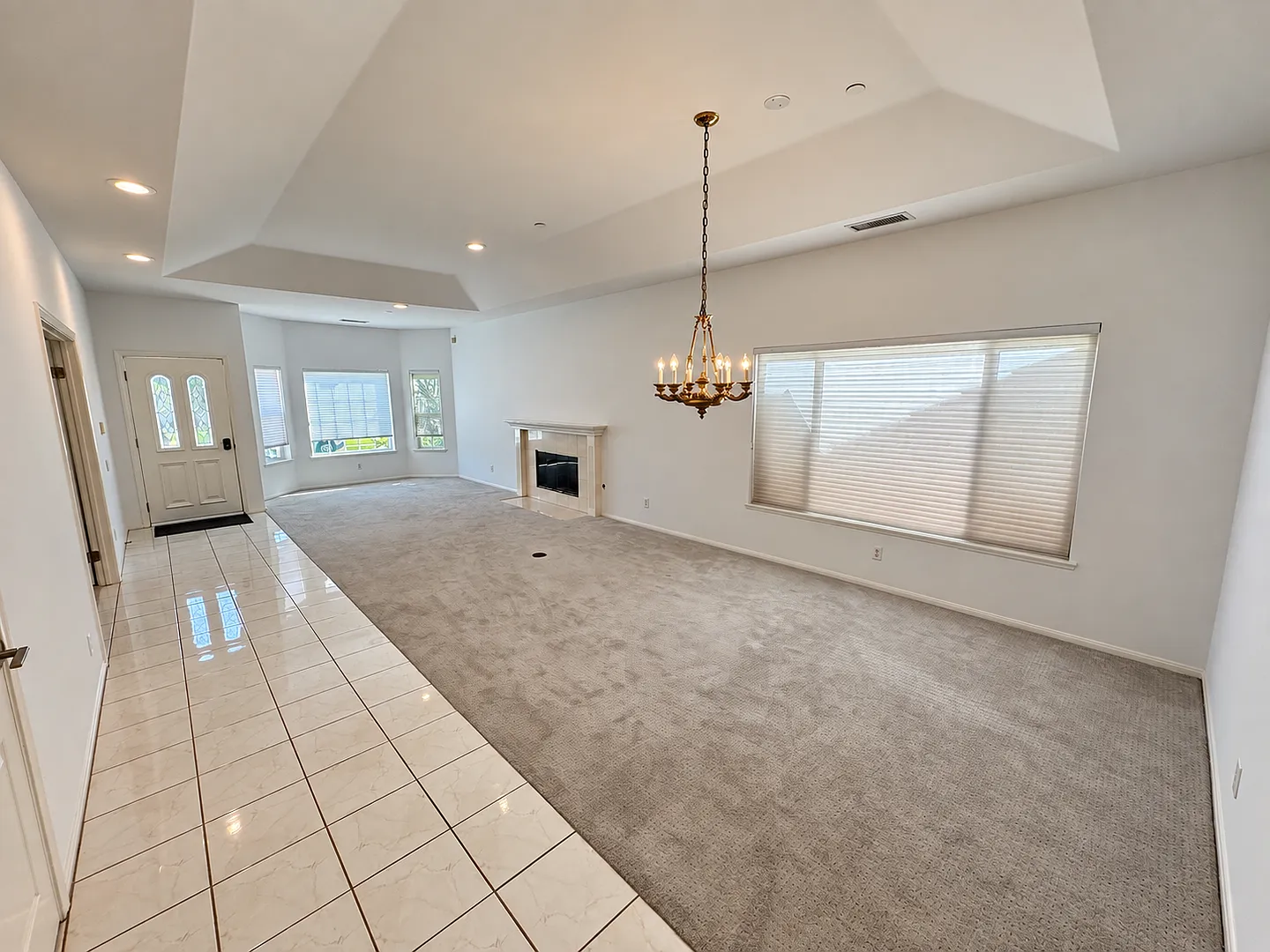 Spacious 4 Bedroom 3 Bath East End Home — Photo 3