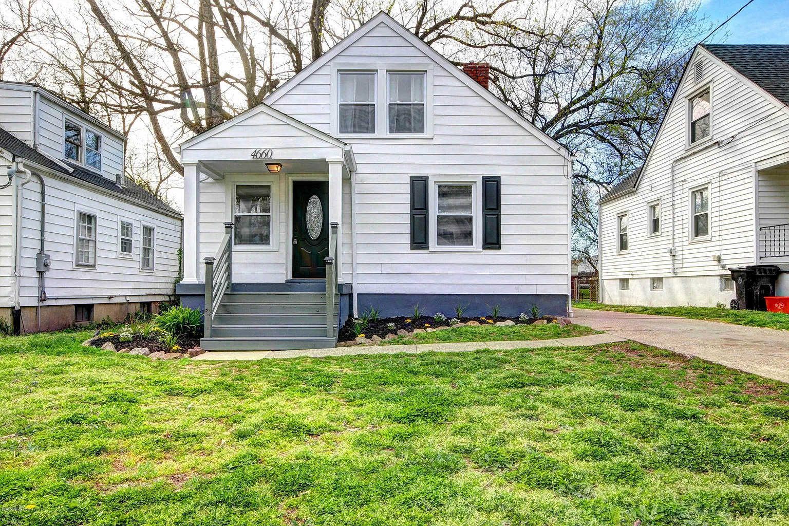4660 Cliff Ave photo 1
