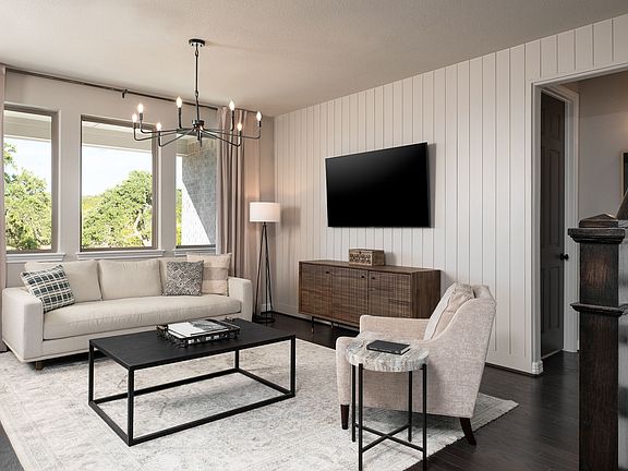 Ashland - Hyde Interior Image 5