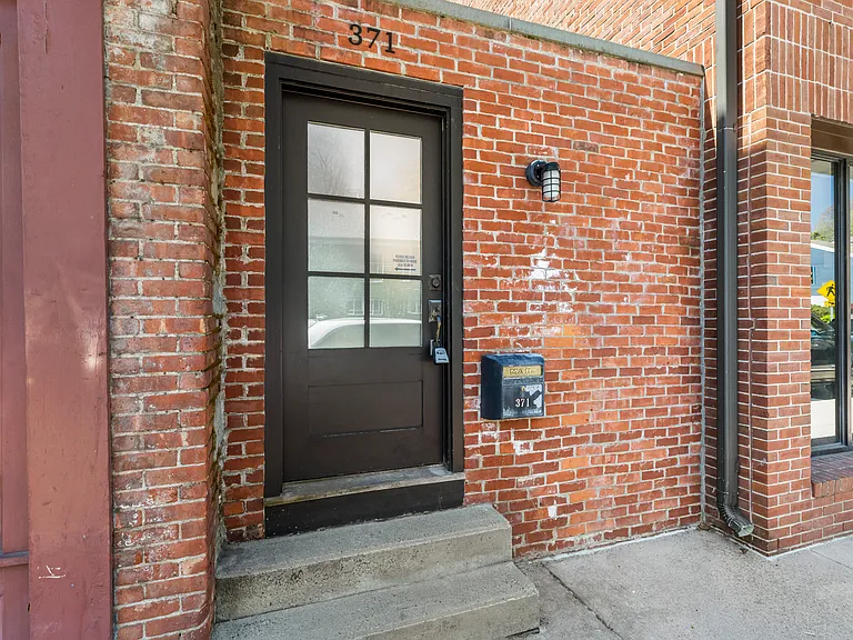 371 S Main St — Photo 30