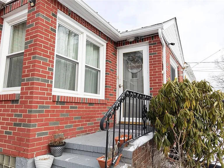 3613 Vestal Rd — Photo 1
