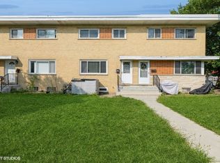 3 E Judith Ann Dr, Mount Prospect, IL 60056