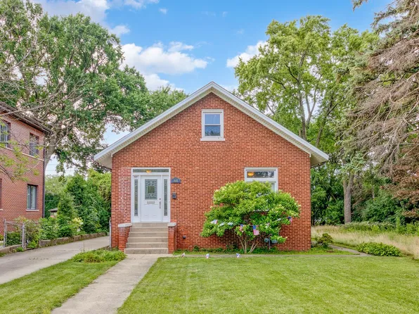 36 E Touhy Ave, Park Ridge, IL 60068