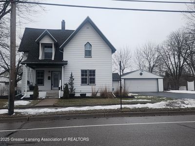 832 W Jefferson St, Grand Ledge, MI, 48837