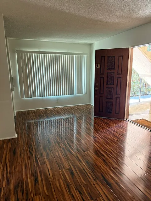 1327 S Bundy Dr #1