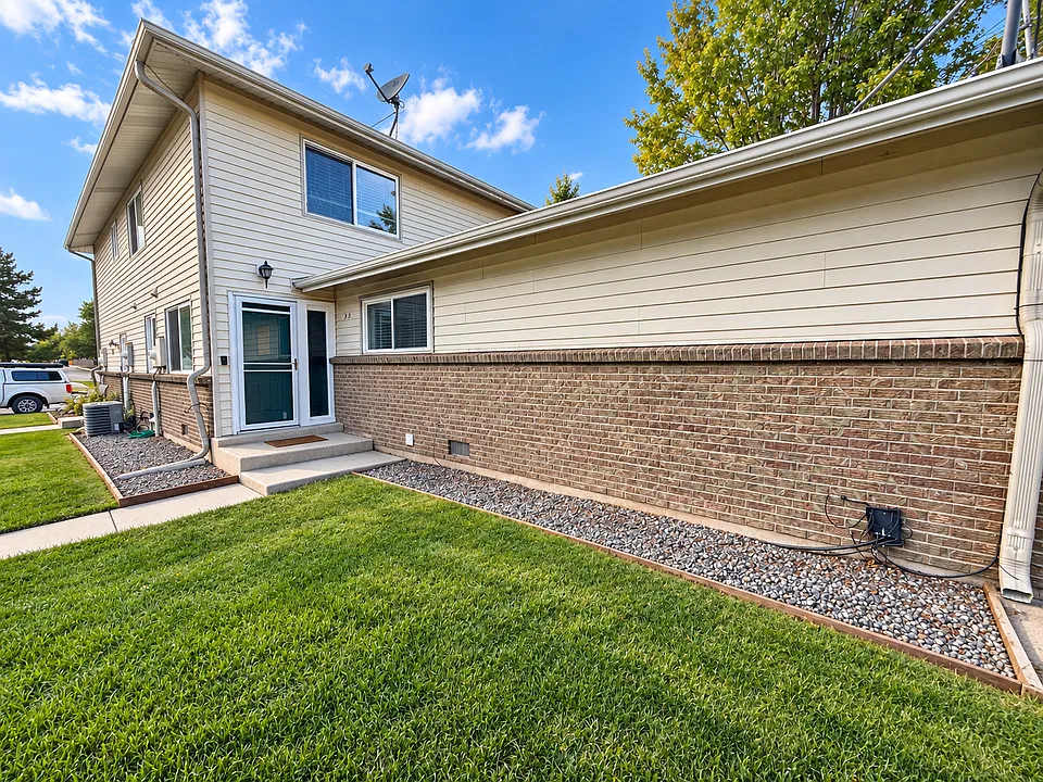 3354 S Flower St #35