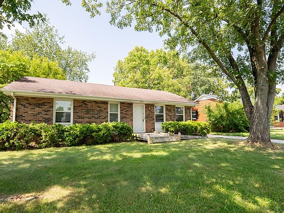 2nd image of 1583 Elston Dr