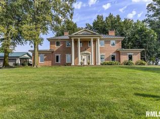 1275 Franks Rd, Jacksonville, IL 62650